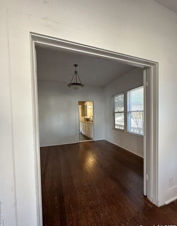 2246 E Houston St — photo 5