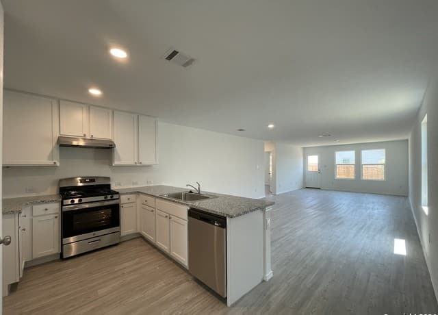 4347 Rapids Way — photo 2