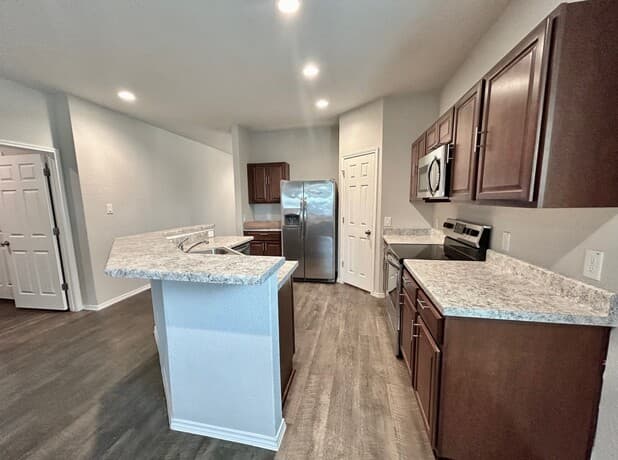 7122 Mesa Cliffs — photo 3