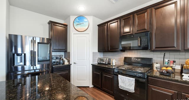 6370 Tarrant — photo 3