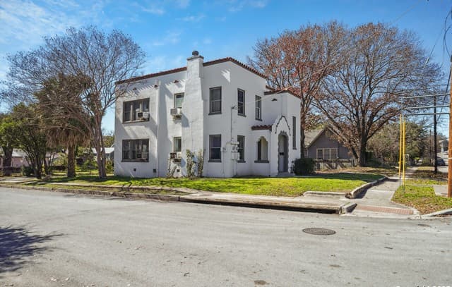 326 E Mistletoe Ave Unit 1 — photo 5