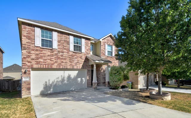 3-bedroom rental at 1447 Kedros in San Antonio, TX — photo 2