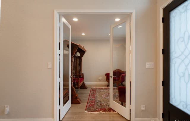 1729 Crystal Bridges — photo 5