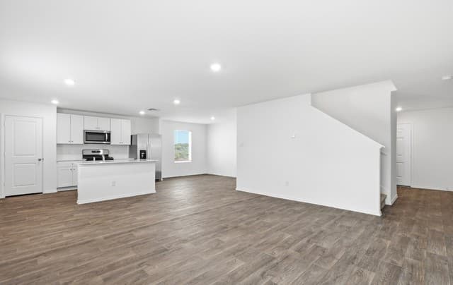 10735 Criterion — photo 4