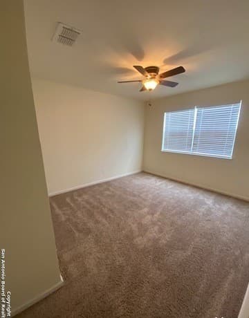 3-bedroom rental at 5607 Lakebend West Unit UNIT 1 in San Antonio, TX — photo 3