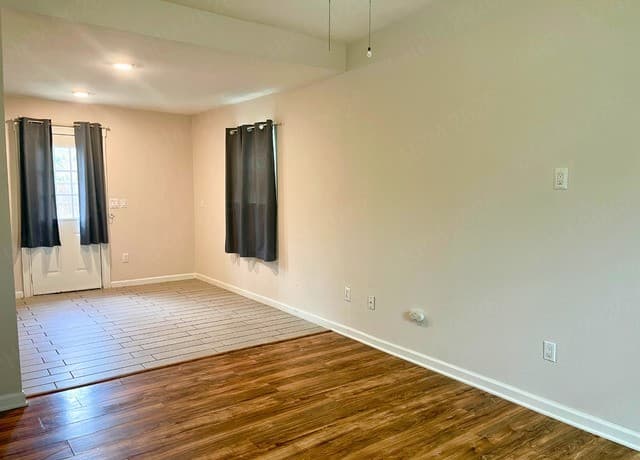 455 Lincolnshire Dr — photo 5