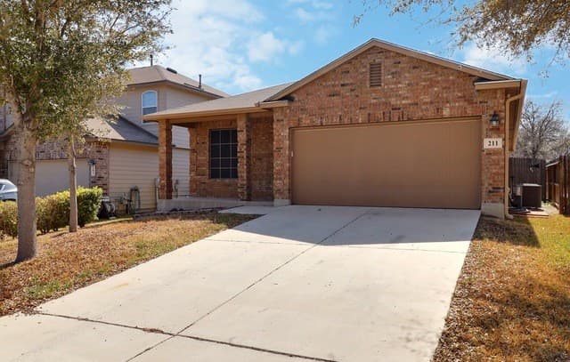 3-bedroom rental at 211 Finch Knoll in San Antonio, TX — photo 2
