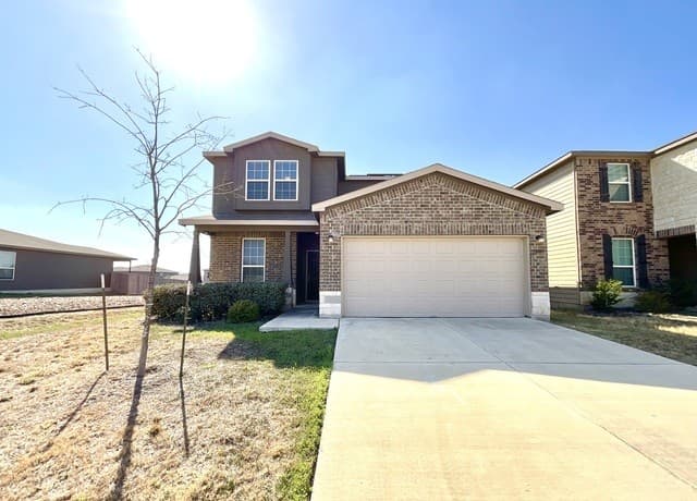 4-bedroom rental at 10803 Balmorhea in San Antonio, TX — photo 2