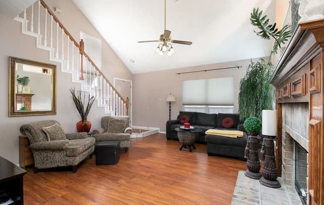 3-bedroom rental at 5858 Spring Square in San Antonio, TX — photo 5