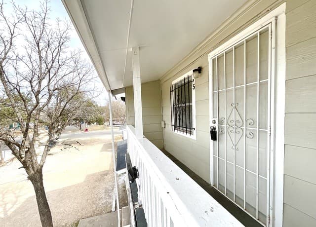 602 Lovett Unit 5 — photo 2