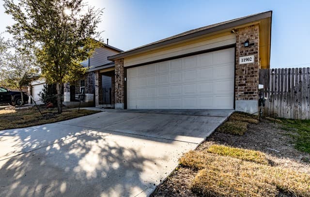 3-bedroom rental at 11902 Mulberry Creek in San Antonio TX