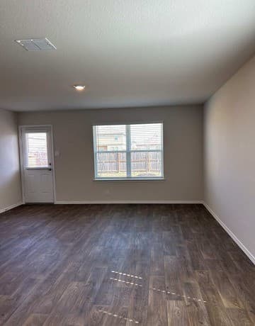 3-bedroom rental at 13928 San Saba Falls in San Antonio, TX — photo 4