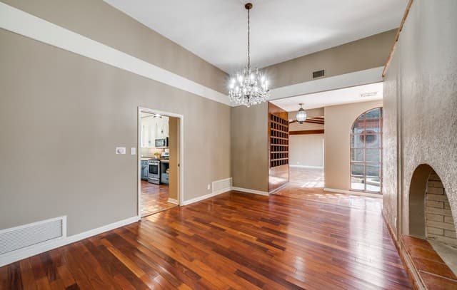 301 Wickford Way St — photo 5