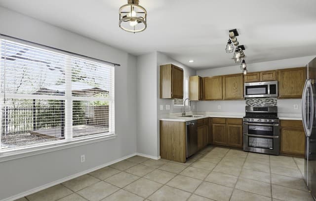 3-bedroom rental at 3324 Tumblewood Trl in San Antonio, TX — photo 5