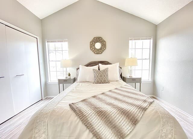 2-bedroom rental at 10254 Dover Unit 302 in San Antonio, TX — photo 3