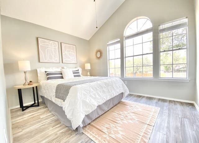 2-bedroom rental at 10254 Dover Unit 302 in San Antonio, TX — photo 4