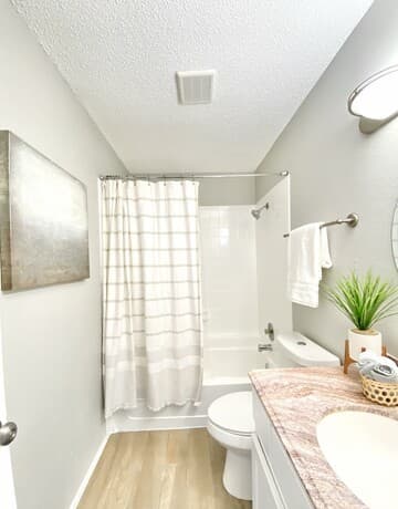 2-bedroom rental at 10254 Dover Unit 302 in San Antonio, TX — photo 5