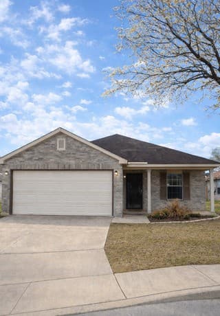 3-bedroom rental at 4002 Angel Trumpet in San Antonio TX