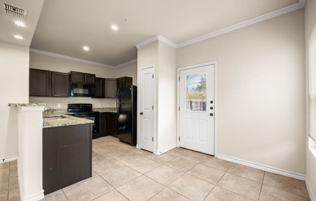 6615 Arancione Ave Unit 104 — photo 5