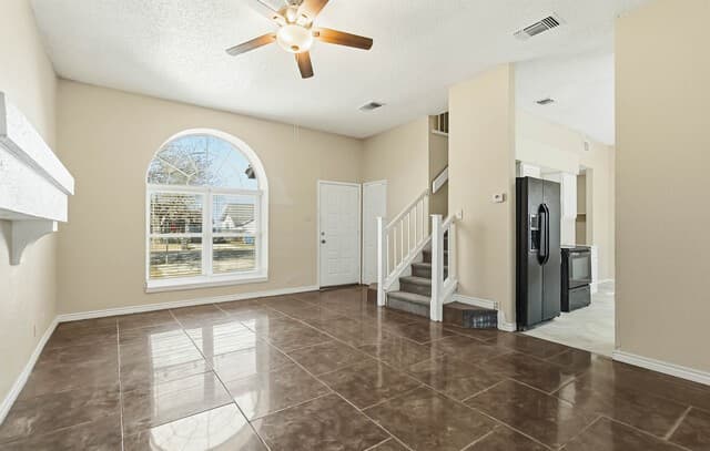 3-bedroom rental at 4102 Mystic Sunrise Dr in San Antonio, TX — photo 5