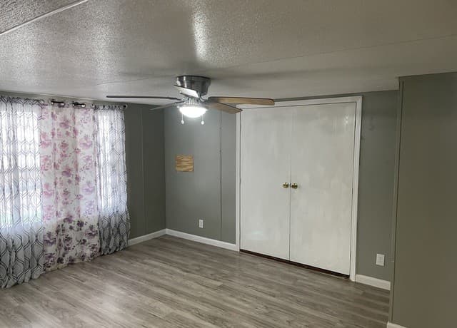3-bedroom rental at 13510 Elm Forrest in San Antonio, TX — photo 5