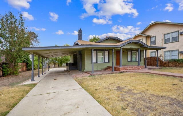 636 Rigsby — photo 3