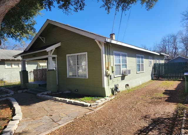 304 Terrell — photo 4