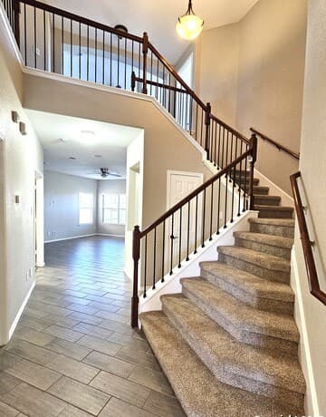 316 Julian Pt — photo 2