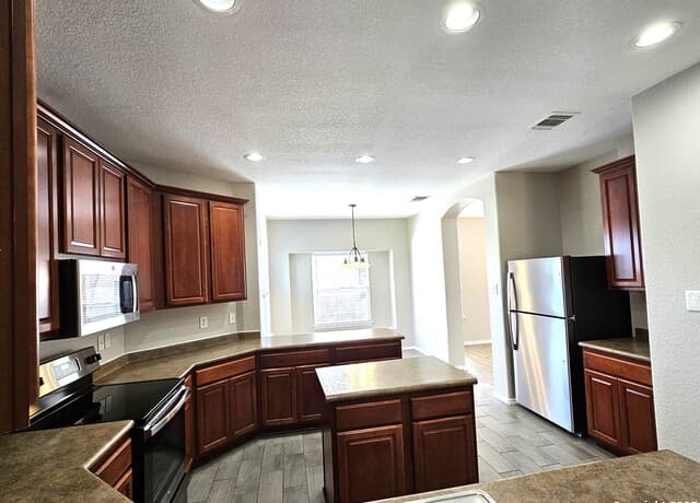 316 Julian Pt — photo 4