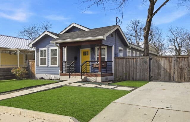 239 Porter St — photo 2