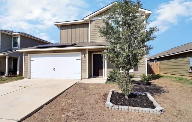 3-bedroom rental at 11811 Latour in San Antonio, TX — photo 3
