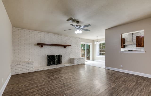 4-bedroom rental at 7114 Spring Morning St in San Antonio, TX — photo 4