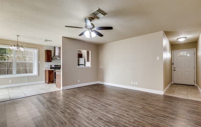 4-bedroom rental at 7114 Spring Morning St in San Antonio, TX — photo 5