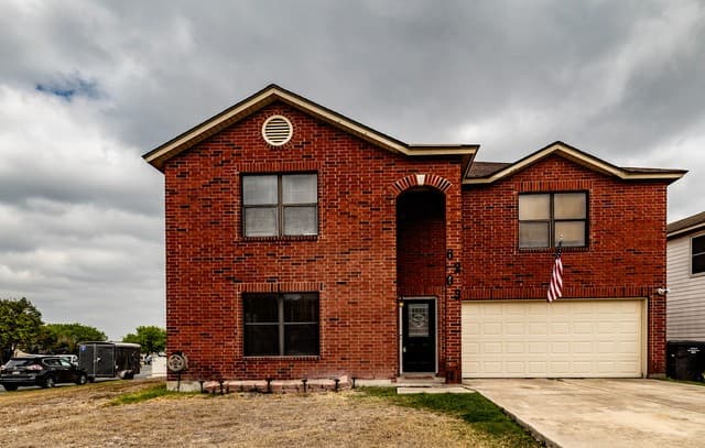 3-bedroom rental at 6203 Lakeview Dr in San Antonio TX
