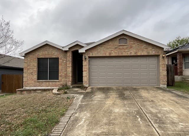 3-bedroom rental at 1327 Diamond in San Antonio TX