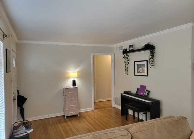 3-bedroom rental at 558 Adrian in San Antonio, TX — photo 5