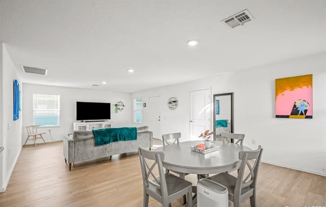 918 Cook Bnd — photo 3