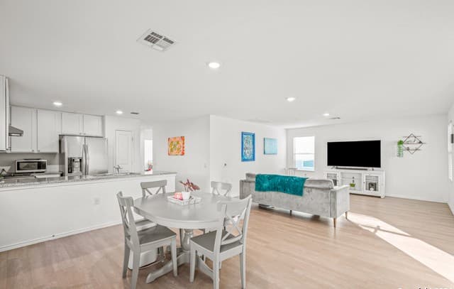 918 Cook Bnd — photo 4