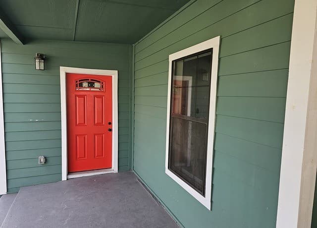 2236 Burnet — photo 2