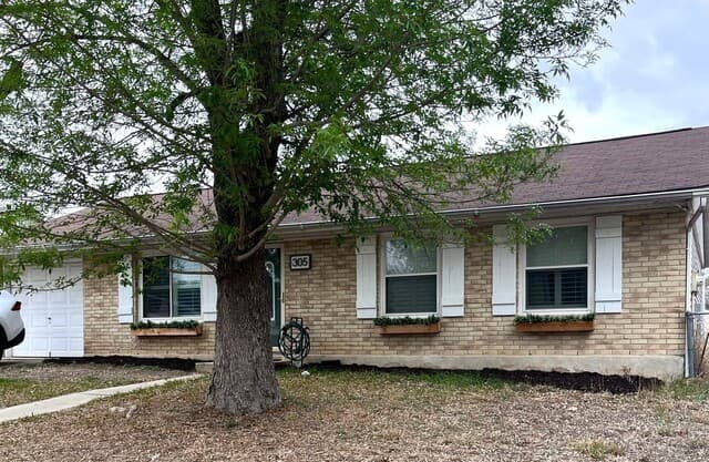 305 Jeanette — photo 1