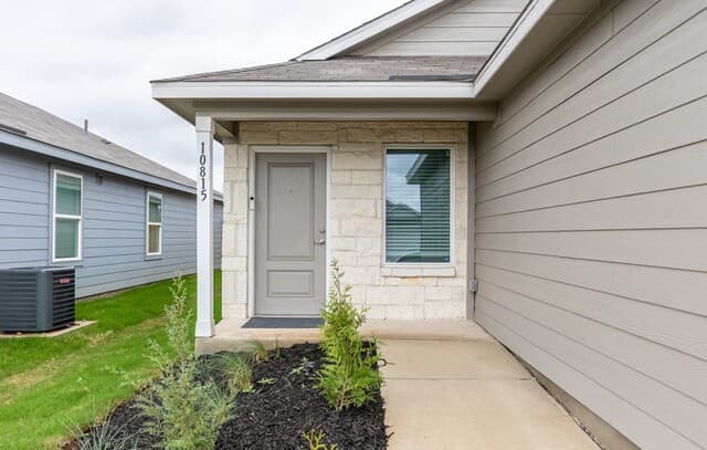 10815 Lillia — photo 3