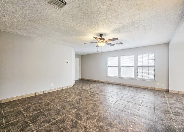 6631 Beech Trail — photo 2