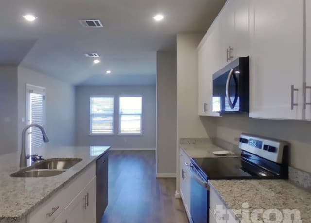 5818 Nyla Way — photo 5