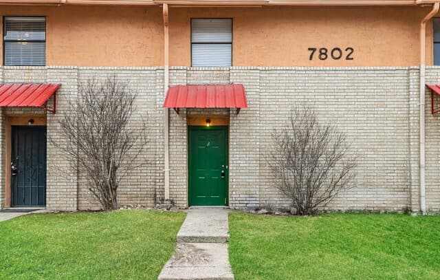 7802 Richard Frank Way Unit 2 — photo 1