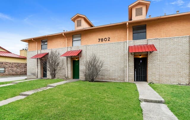 7802 Richard Frank Way Unit 2 — photo 3