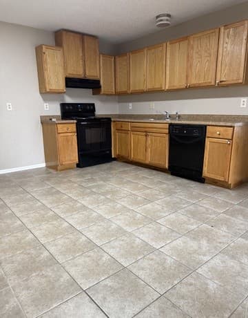 3-bedroom rental at 6626 Spring Garden St in San Antonio, TX — photo 4