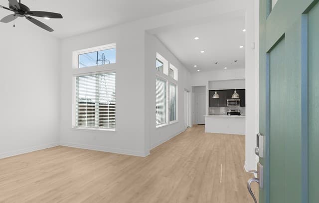 3-bedroom rental at 3523 N. Loop 1604 East Unit 2304 in San Antonio, TX — photo 3