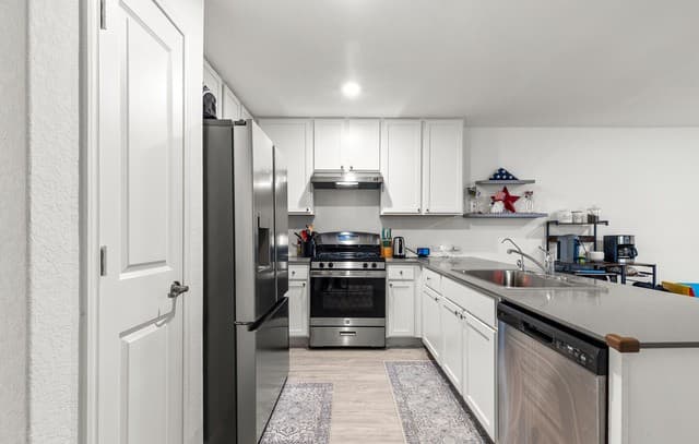 4534 Martin Way — photo 4