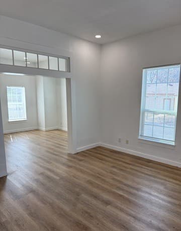 302 Topeka — photo 4