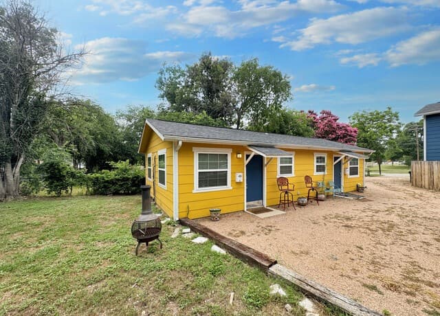 1-bedroom rental at 726 Denver Blvd Unit 3 in San Antonio, TX — photo 1